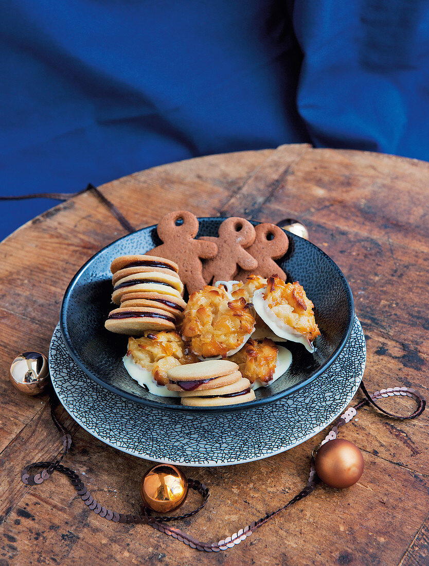 Gingerbread men, florentines and sandwich biscuits