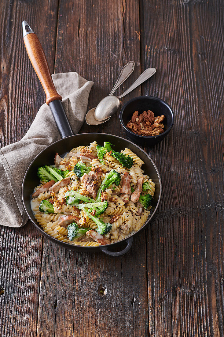 Fusilli with pork and cheese sauce