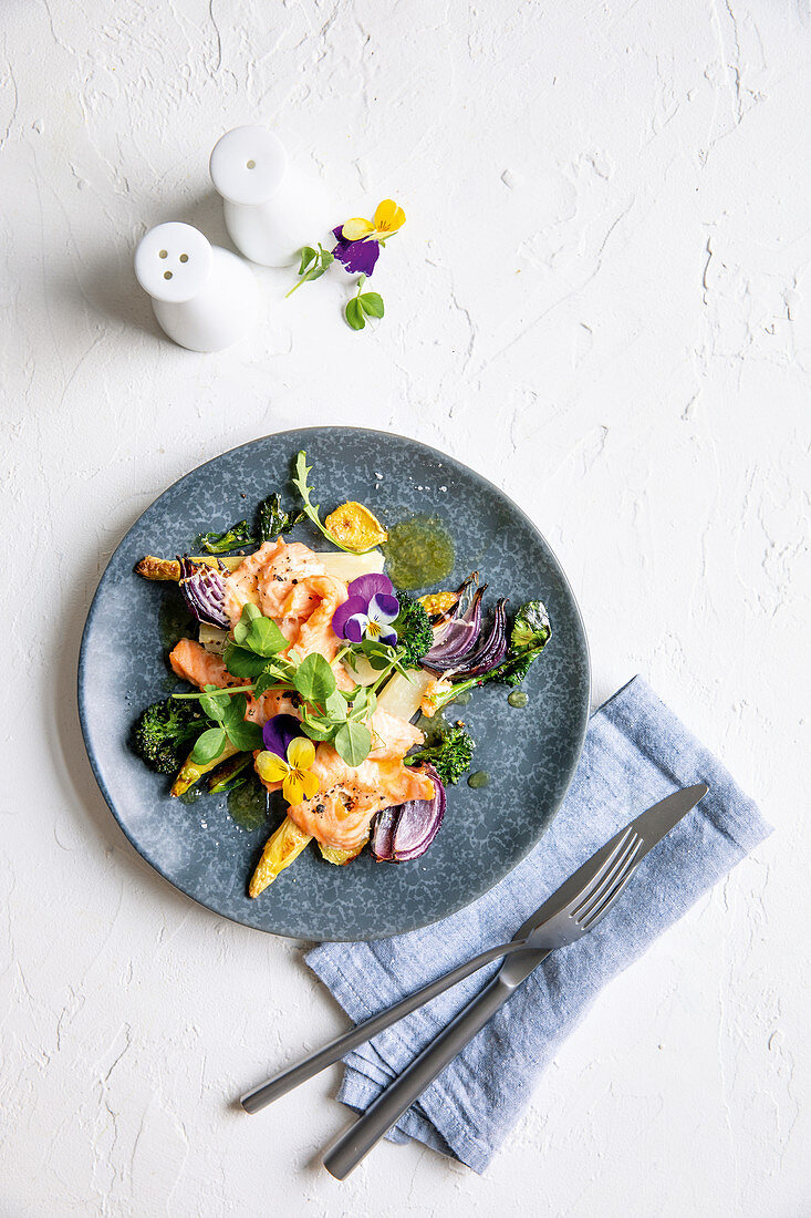 Asparagus with broccoli and salmon trout