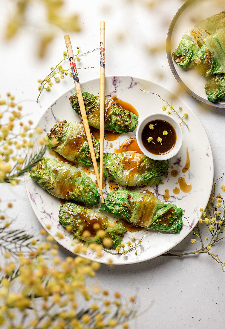 Asian salad rolls