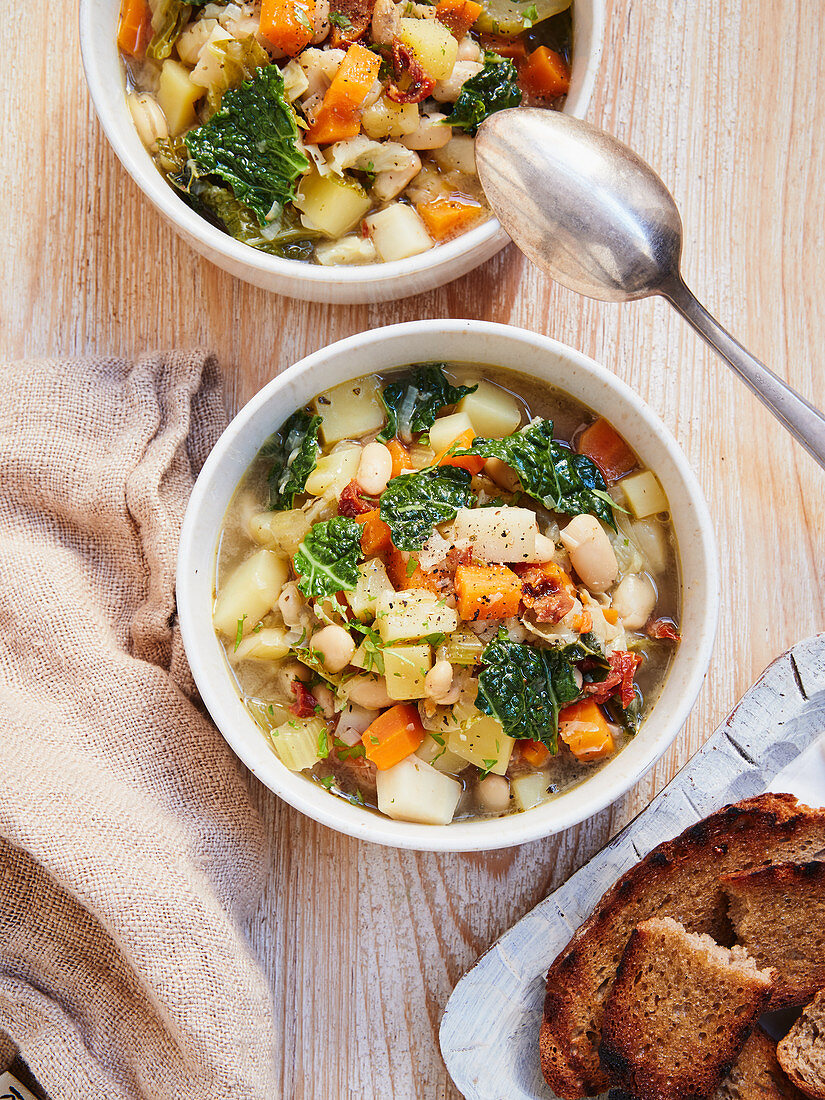 Winter ribollita for vegans