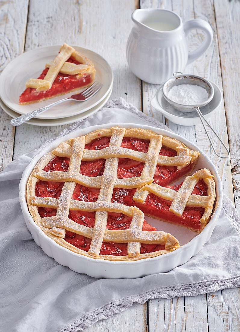 Rhubarb and strawberry laticce cake