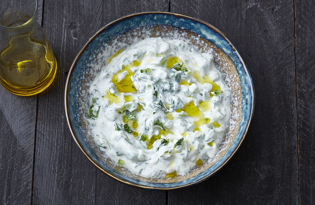 Cacik – Turkish yoghurt and cucumber dip