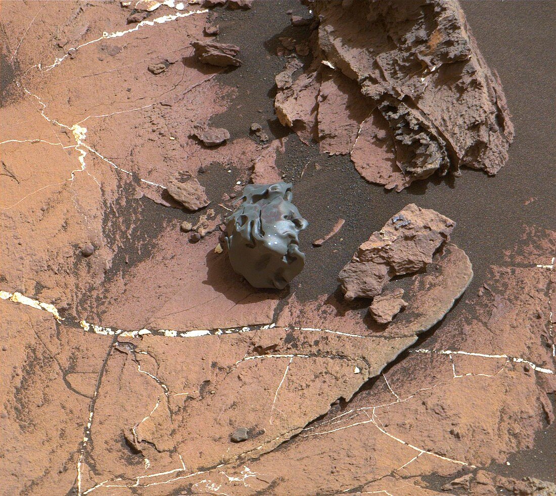 Meteorite on Mars, Curiosity image