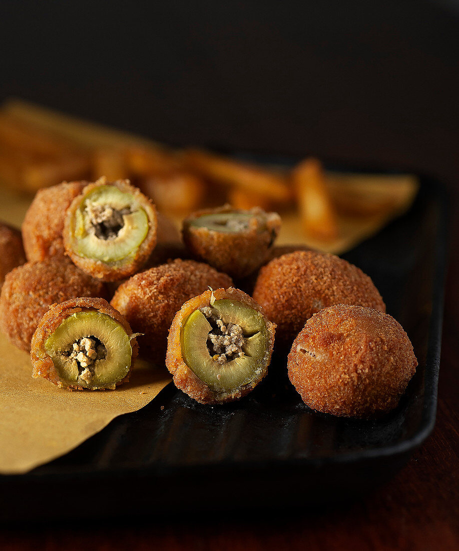 Olive Ascolane - Italian stuffed and fried olives