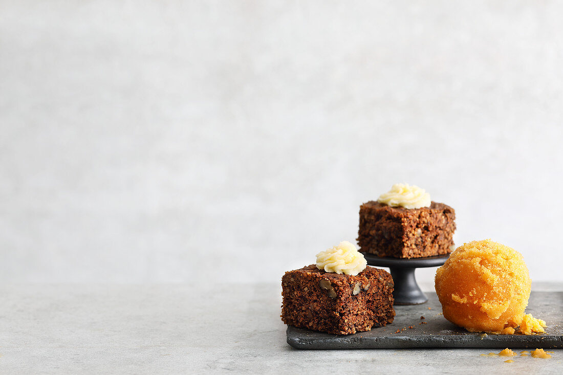 Carrot-ginger sorbet and carrot cakes