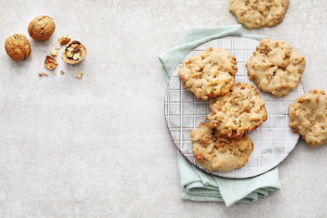 Vegan walnut cookies