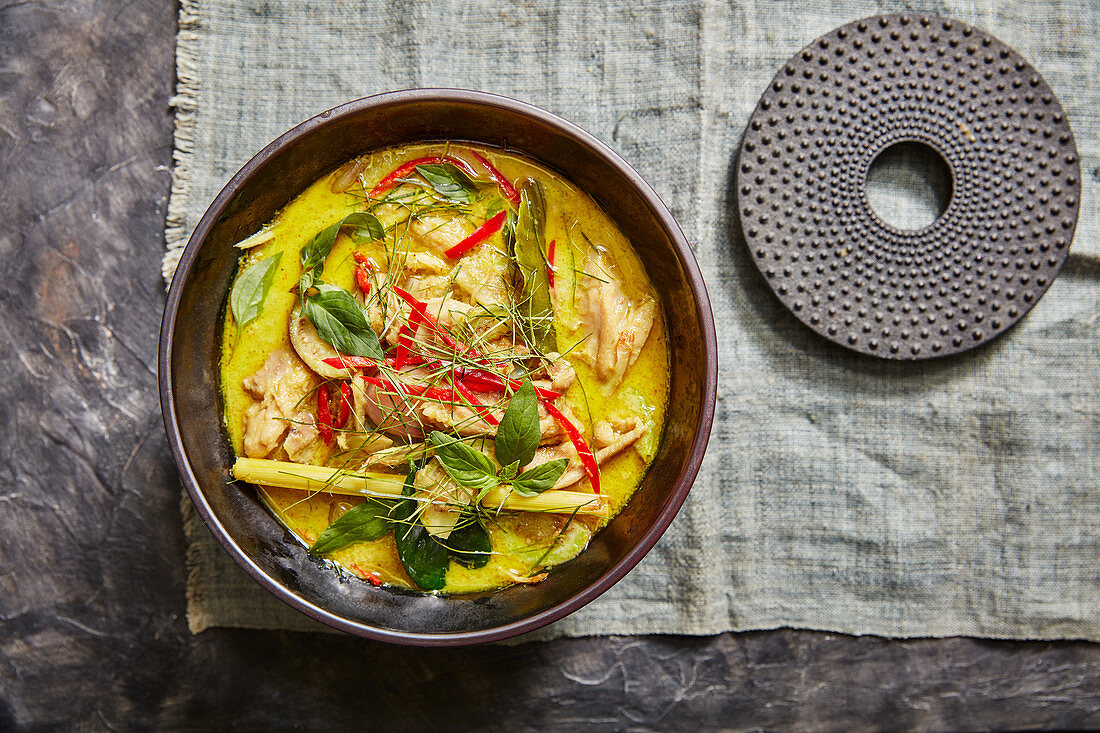 Green Thai curry with poultry, chilli, lemongrass and Thai basil