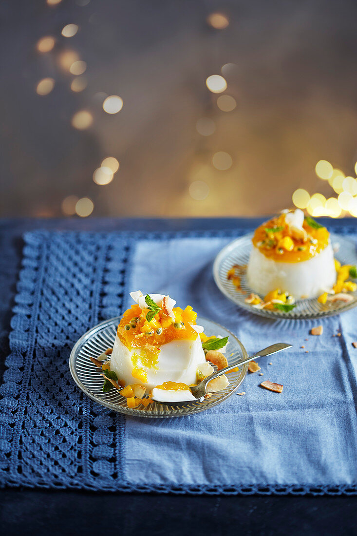 Chai-Kokos-Dessert mit Mango (Weihnachten)