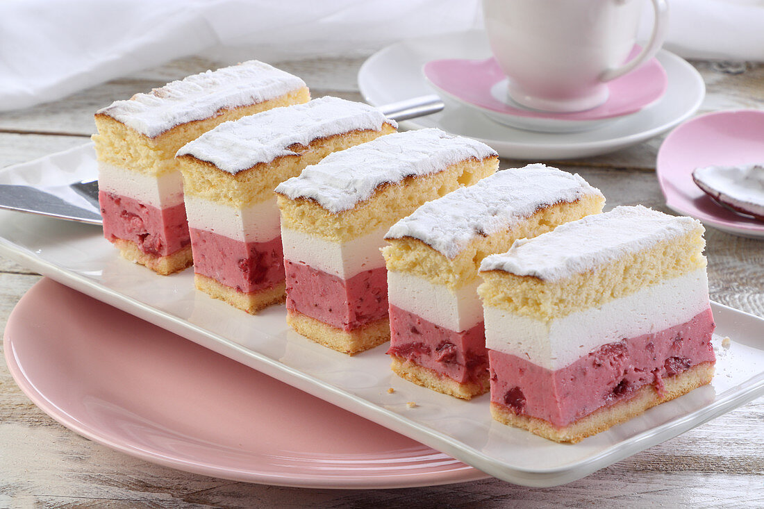 Cake with cream and strawberry mousse