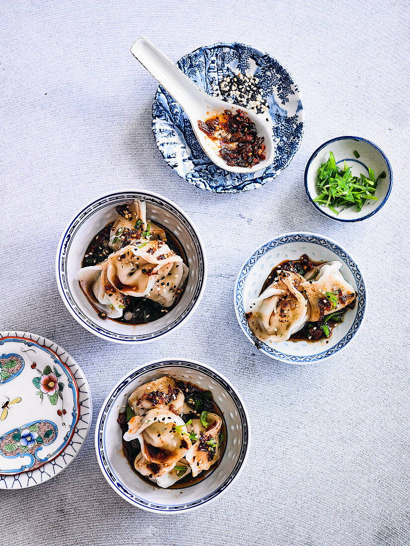 Boiled Prawn Wontons with Spicy Vinegar Soy Sauce