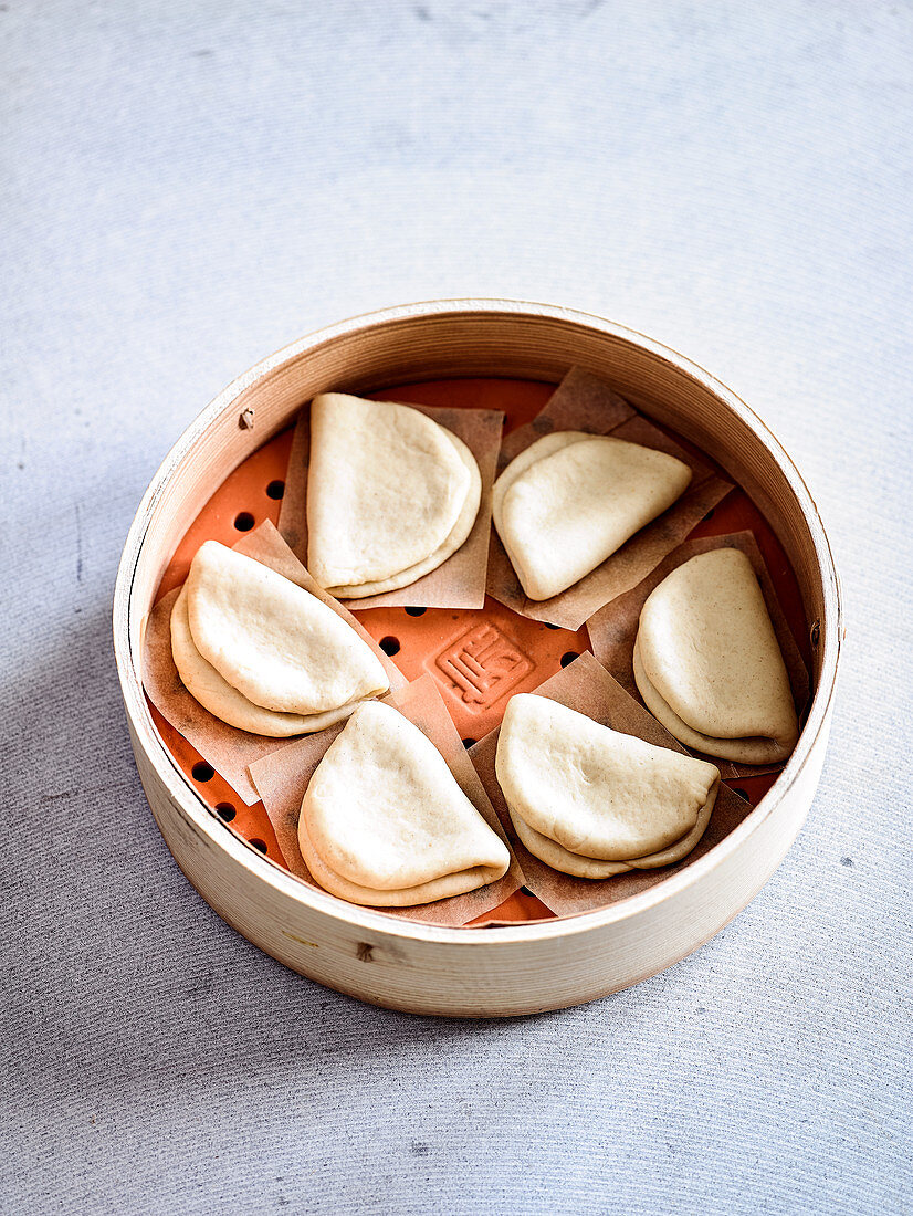 Bao Buns im Dampfkörbchen (Asien)