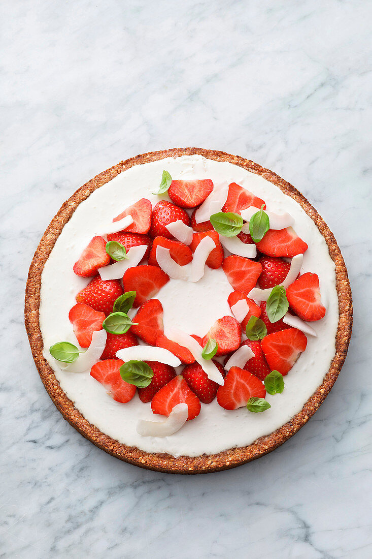 White chocolate tart with strawberries