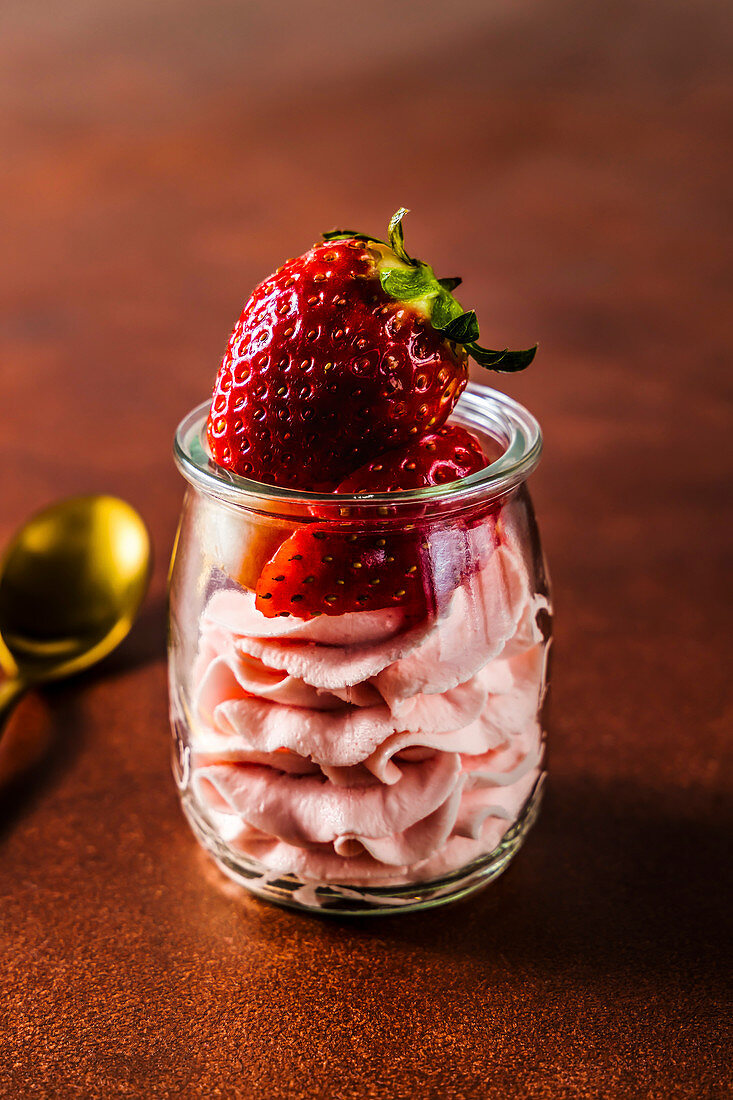 Erdbeercreme-Dessert