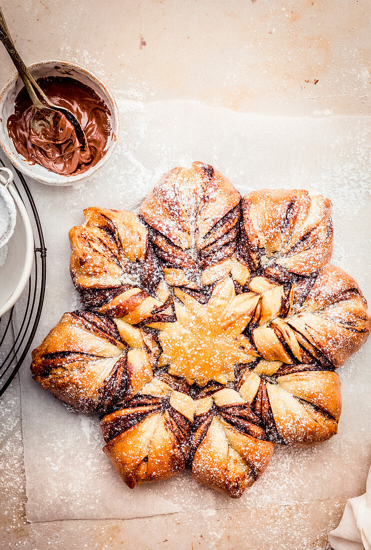 Star bread filled with chocolate spread