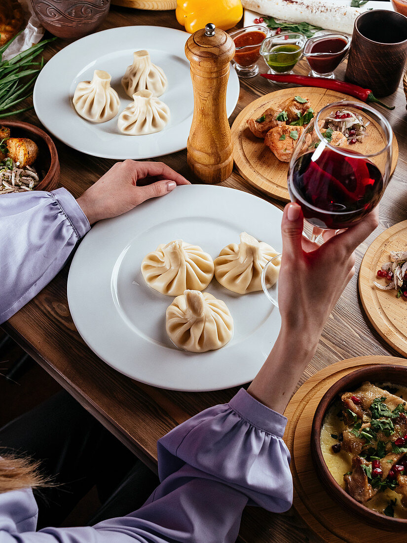 Chinkali (Georgische Knödel) mit Fleischfüllung