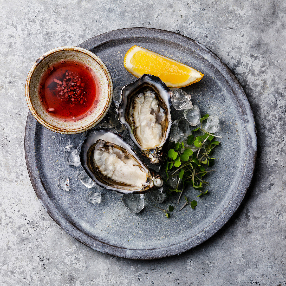 Fresh Oysters Fin de Claire on ice and Mignonette sauce