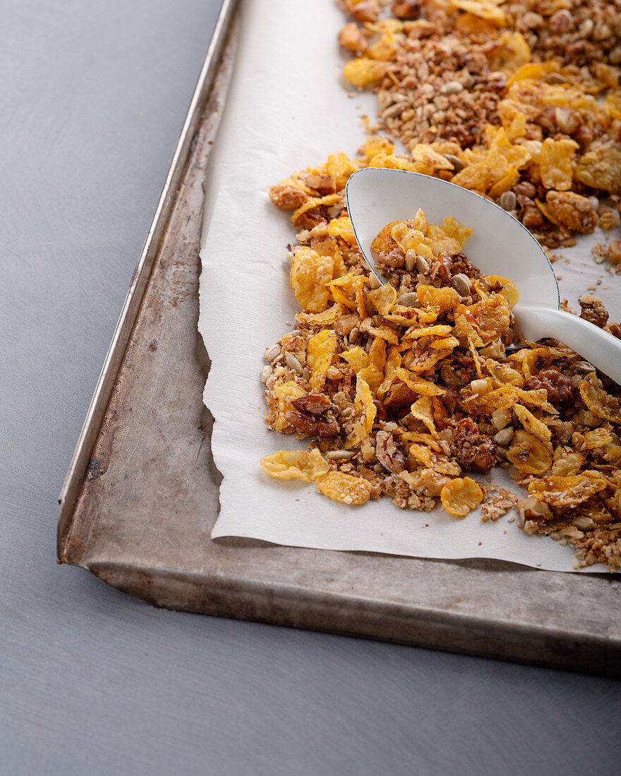 Homemade oven-baked nut muesli