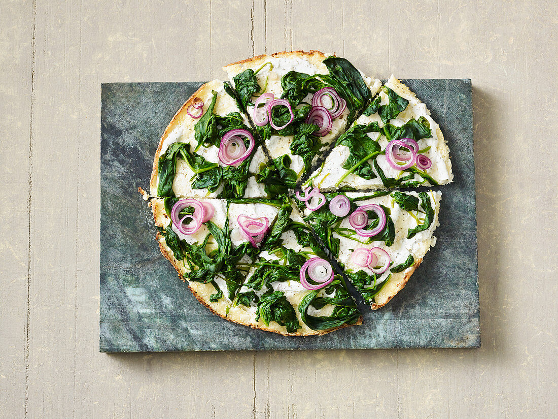 Spinach pizza with a cauliflower base