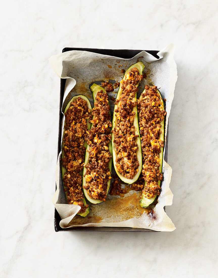 Stuffed courgette with lentils and feta cheese