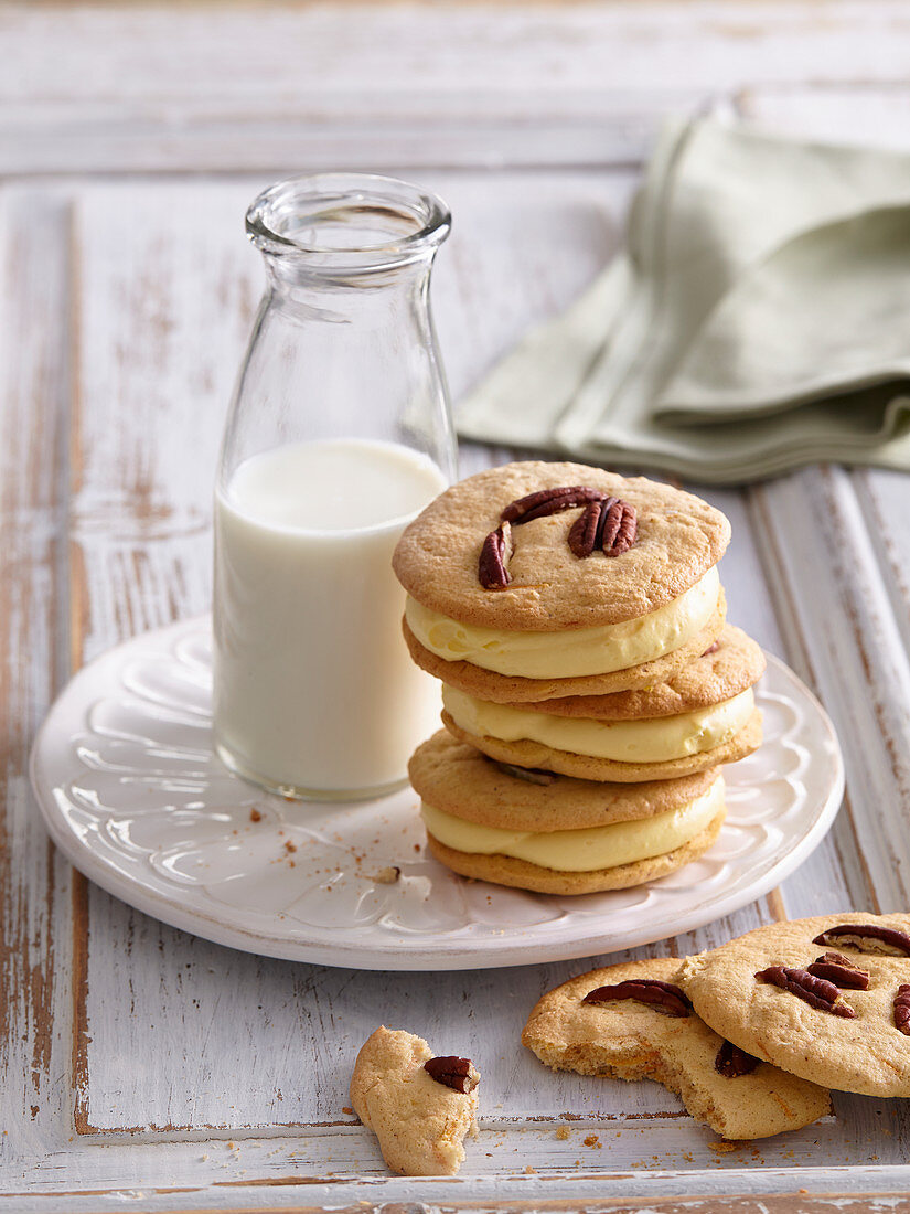 Karotten-Sandwich-Cookies mit Pekannüssen