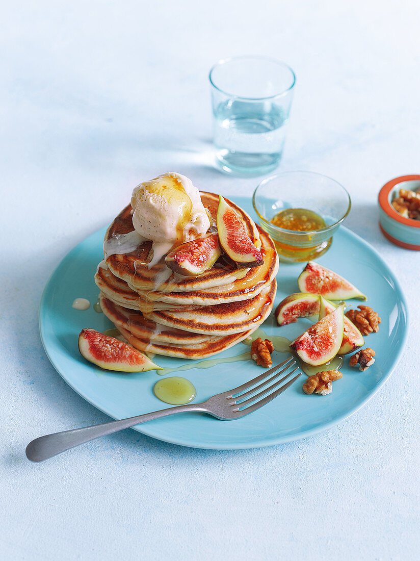 Pancakes with vanilla ice cream, honey and figs