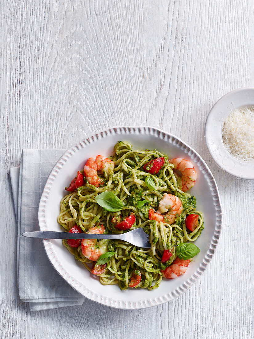 Broccoli Pesto Linguini with Prawns and Cherry Tomatoes