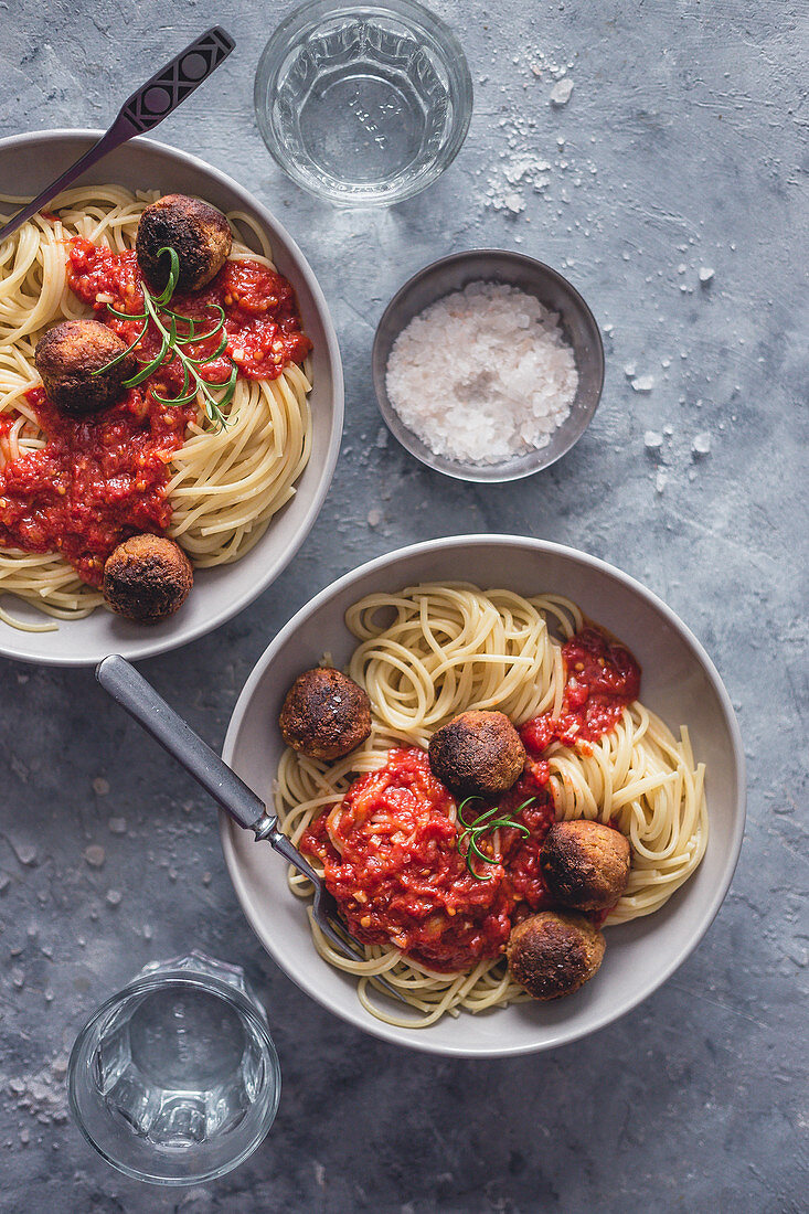 Spaghetti with vegan tofu 'meatballs'