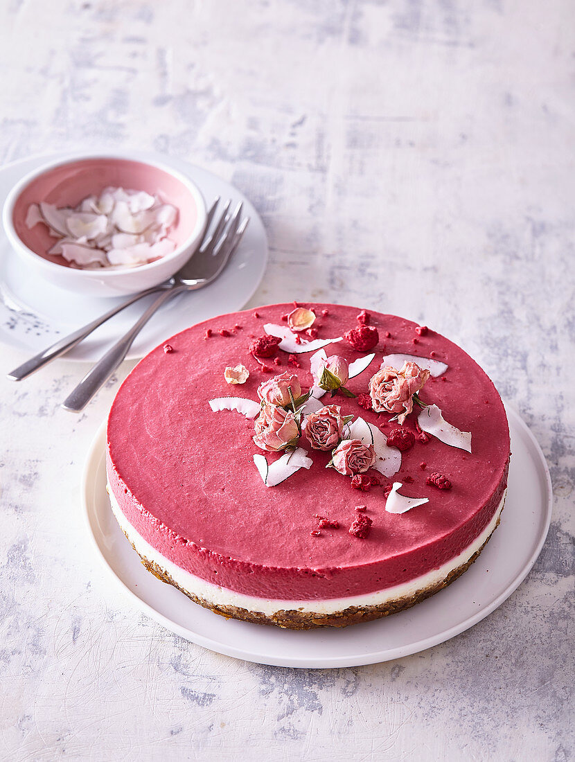 unbaked cheesecake with beetroot
