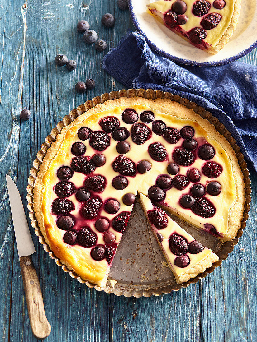 Raspberry and blueberry cake