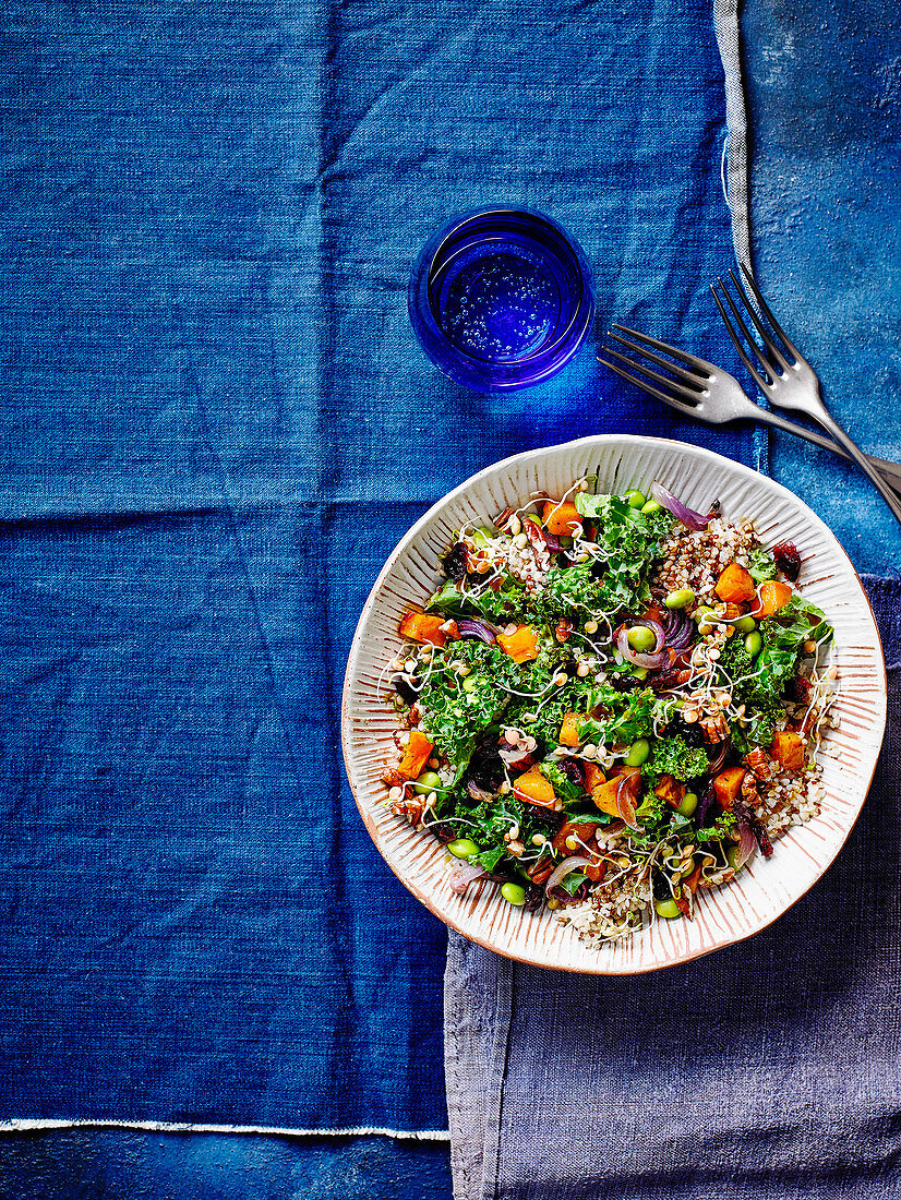 Quinoa-Kürbissalat mit Preiselbeeren