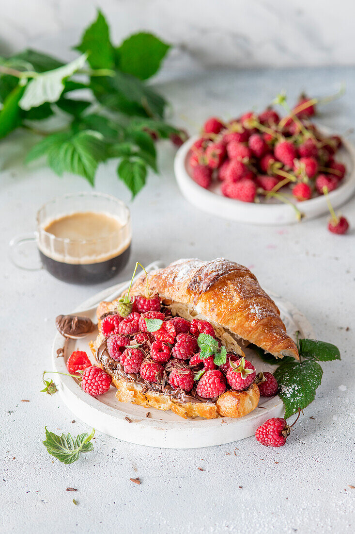Raspberry croissant with nutella