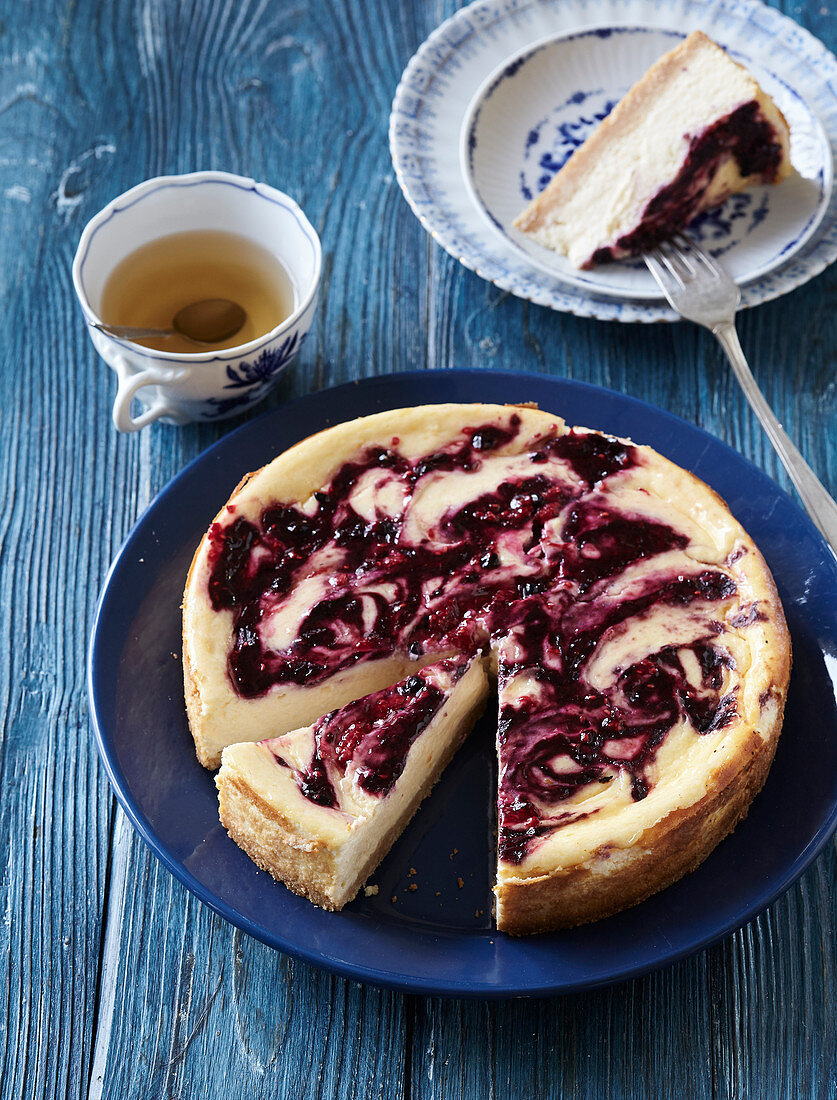 Cheesecake with blackberries