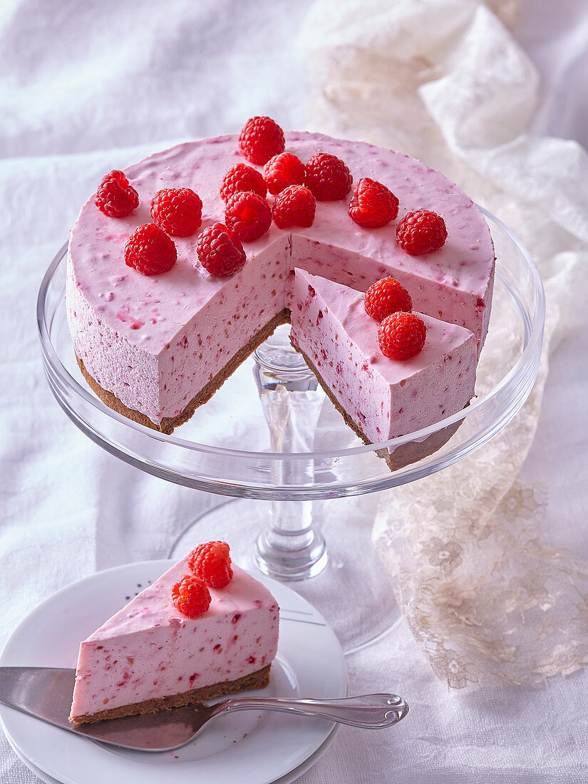 Strawberry cake (tart)