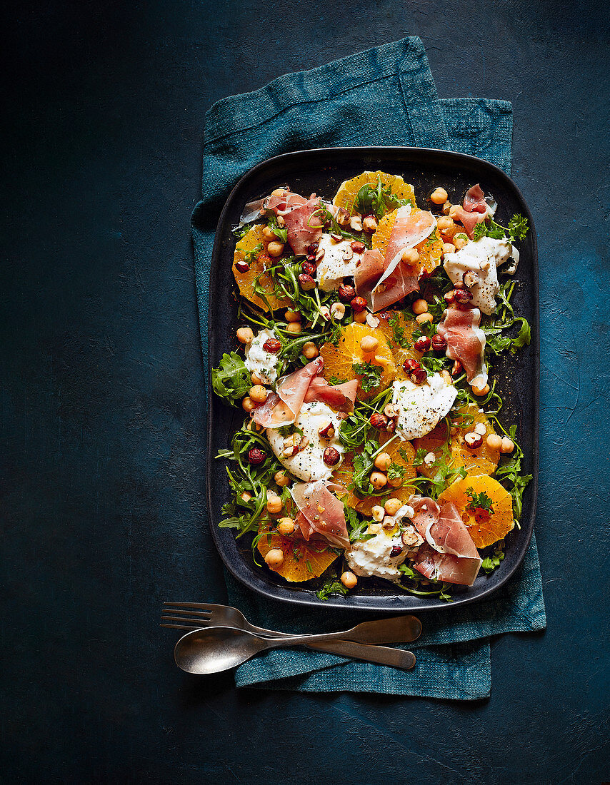 Orangensalat mit Schinken und Kichererbsen