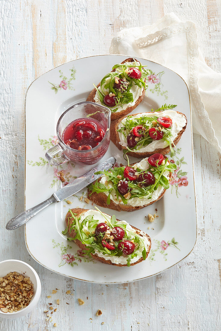 Toasted bread with cherries and fresh thyme