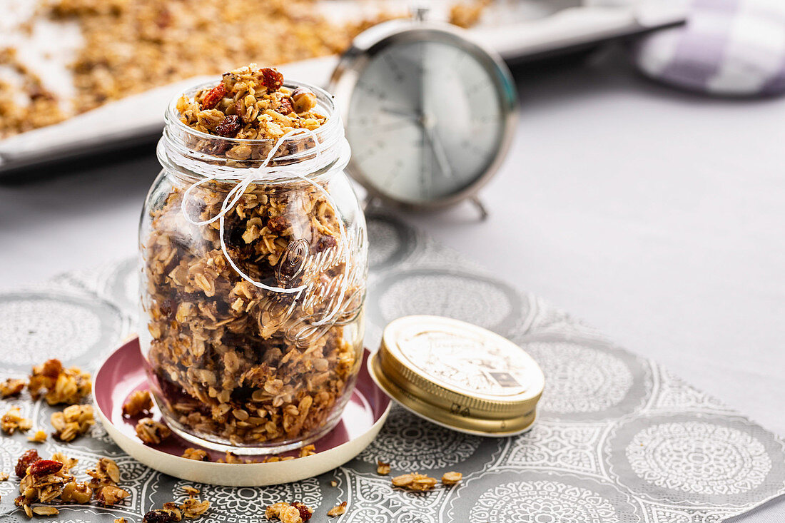 Selbstgemachtes Granola im Glas