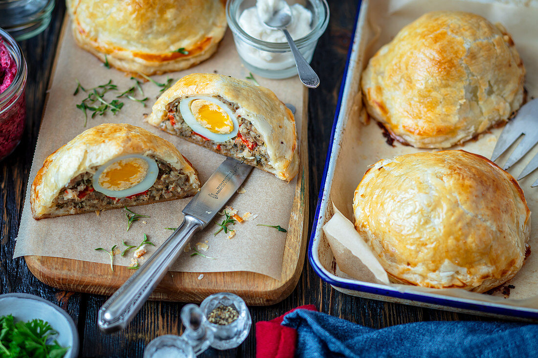 Meatloaf with eggs in puff pastry
