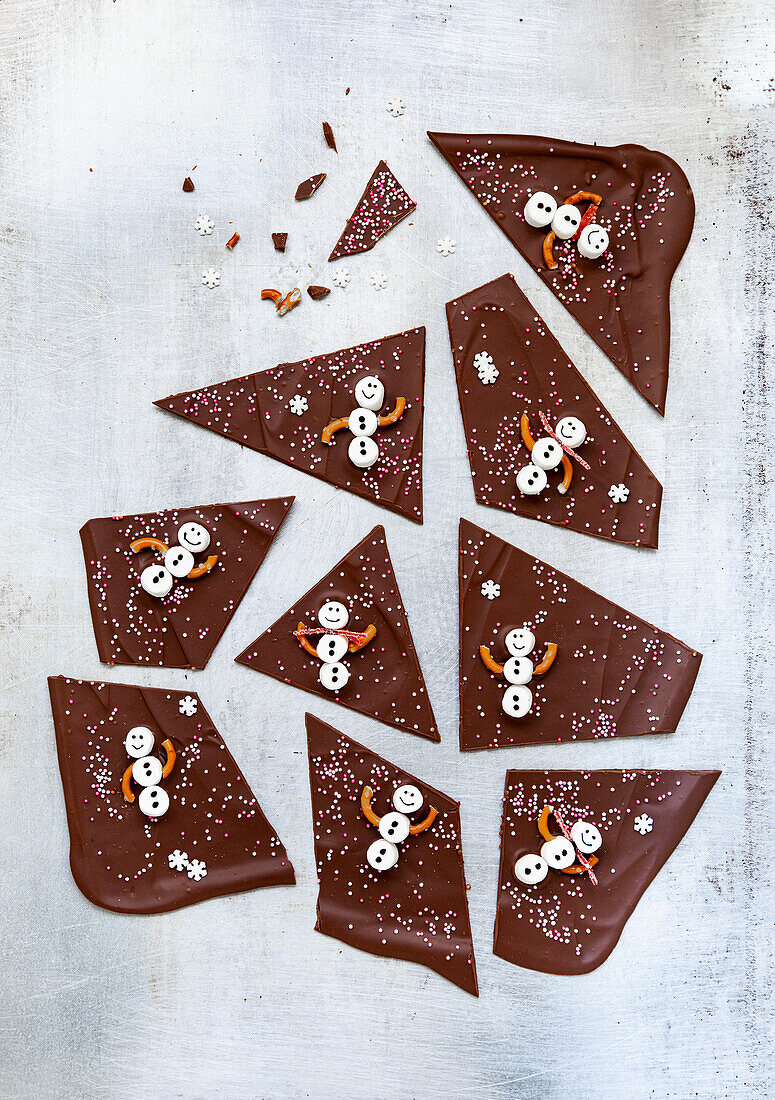 Snowman chocolate bark