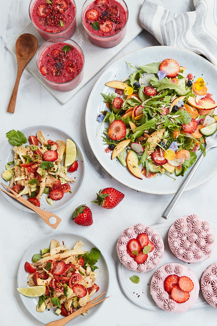 Summery strawberry dishes and pastries for vegans