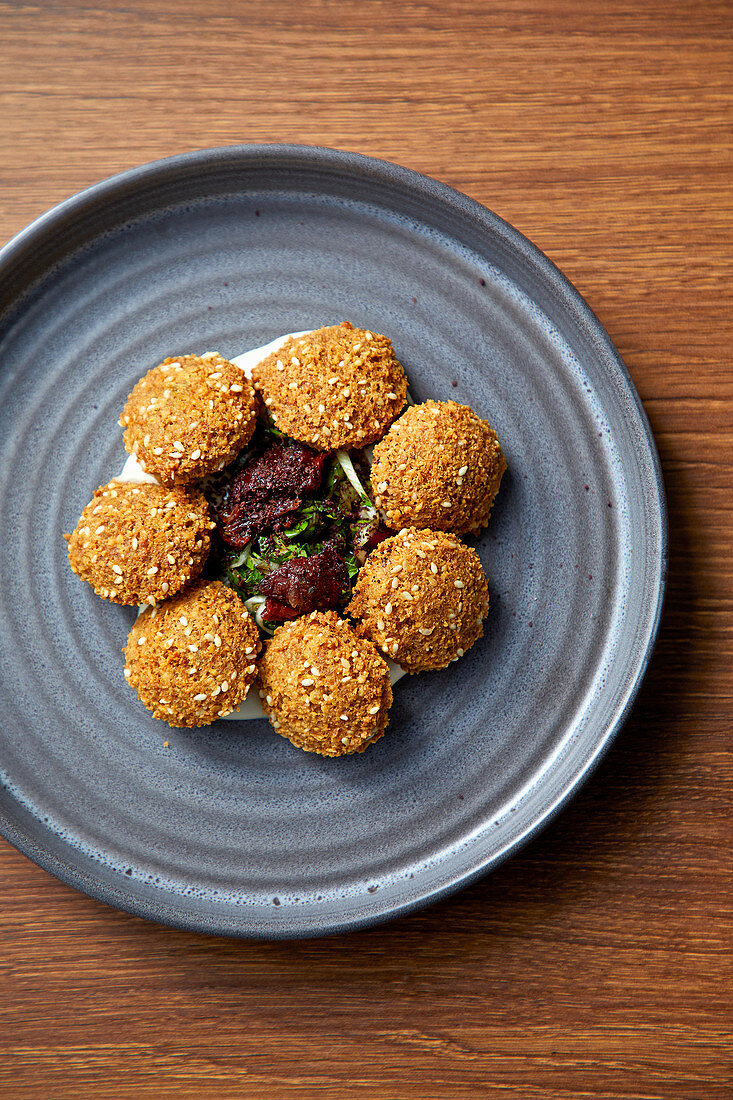 Syrische Falafel mit Rote-Bete-Salat