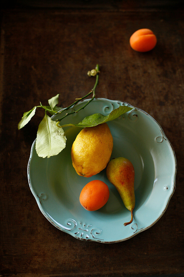 Lemon, apricot and pear