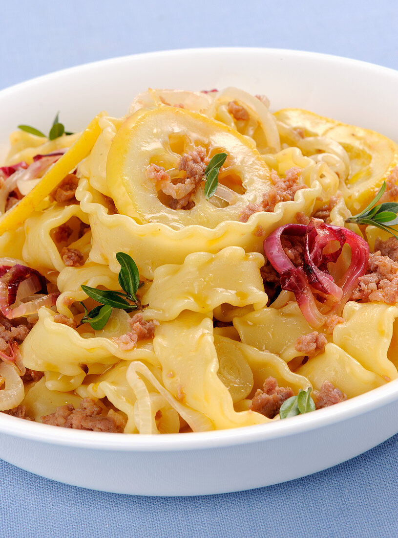 Pasta with salsiccia and onions