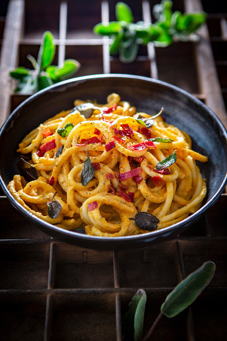 'Carbonara' with butternut squash noodles