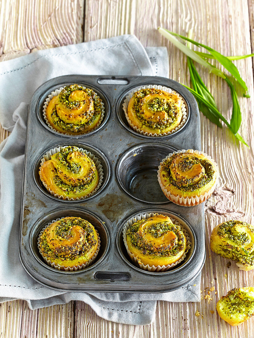 Buns with bear garlic pesto