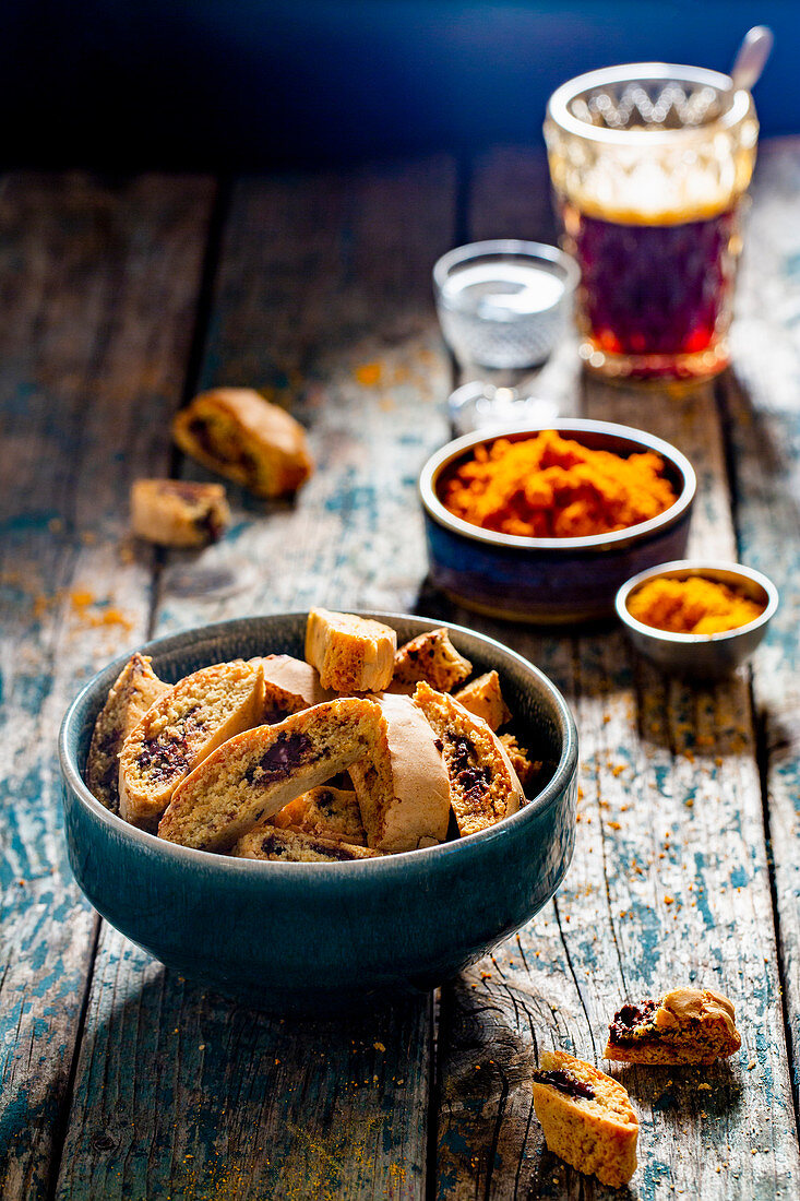 Schoko-Cantuccini mit Orangenpulver