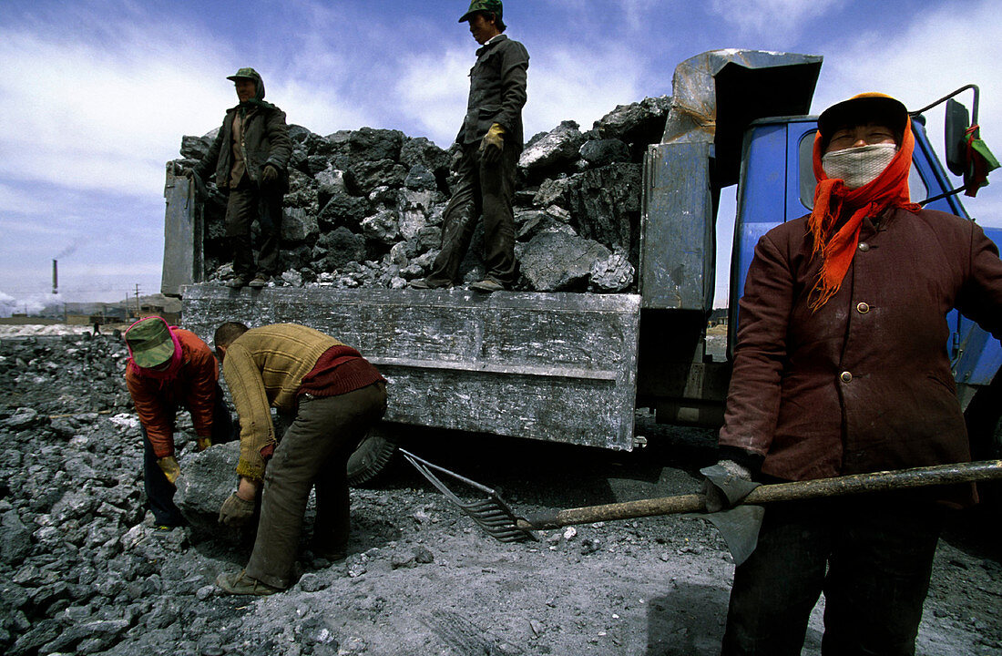 Illegal coal mining, China