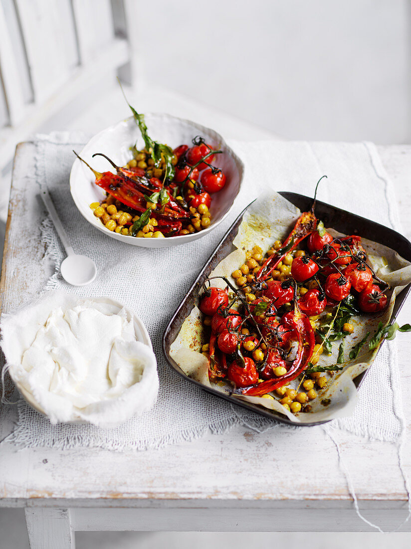 Spice-roasted chilli, tomato and chickpeas