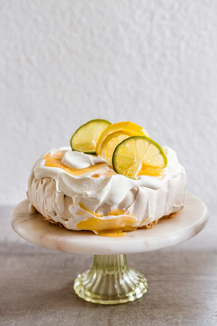 Pavlova with lemon curd and whipped cream