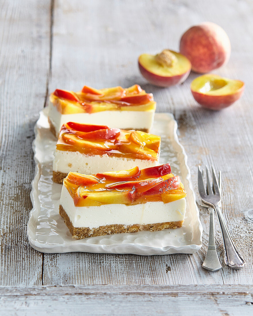 Non-baked peach cuts with caramelized peaches